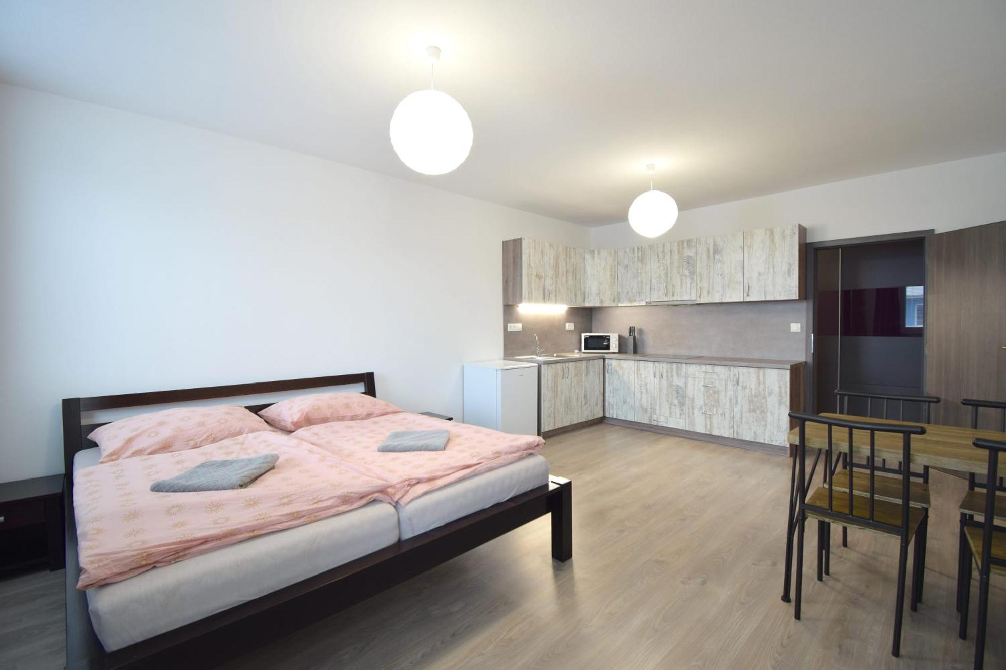 Apartman Zlatovska 22B Trenčín Exterior foto